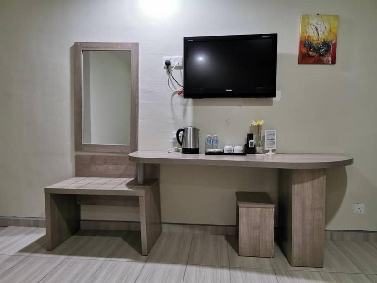 Melang Inn Kuala Pilah Bagian luar foto