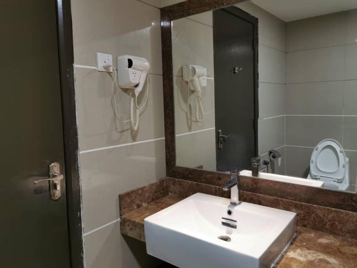 Melang Inn Kuala Pilah Bagian luar foto